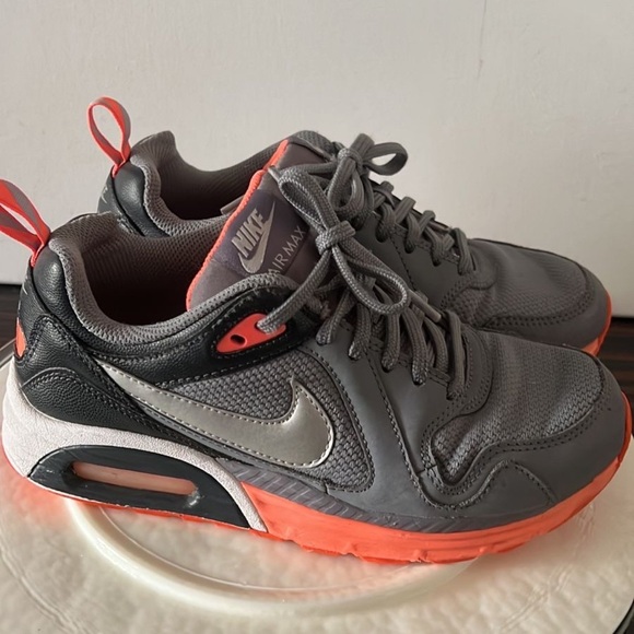 Nike Gray and Orange Athletic Shoes with Air Cushion - Picture 9 of 9